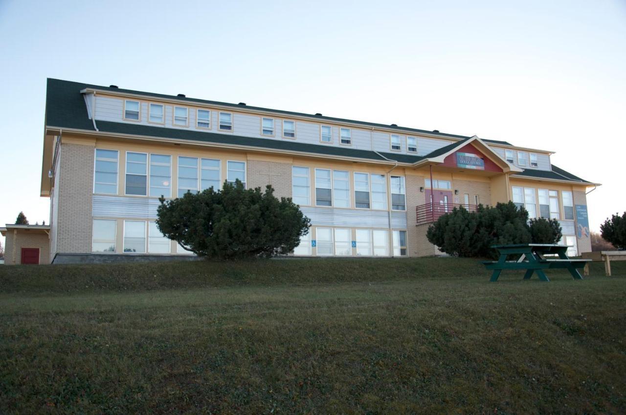 Auberge De Douglastown Gaspe Exterior photo